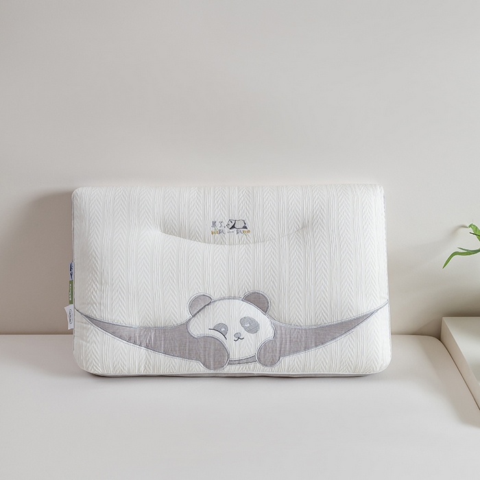 91家纺网 家纺一手货源 找家纺 小米枕芯 2025新款超柔透气亲肤趴趴熊猫护颈枕 趴趴熊猫护颈枕一对