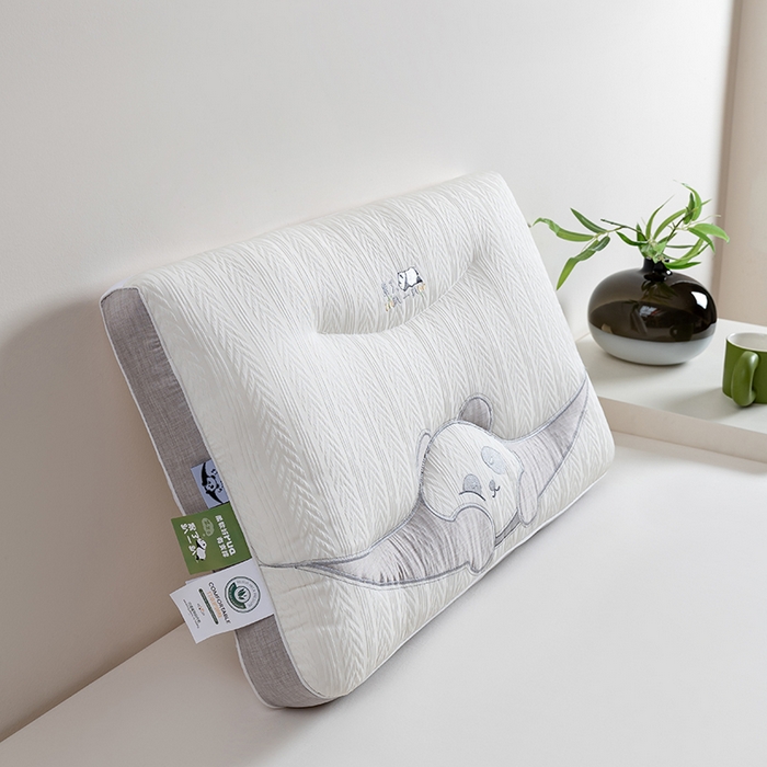 91家纺网 家纺一手货源 找家纺 小米枕芯 2025新款超柔透气亲肤趴趴熊猫护颈枕 趴趴熊猫护颈枕一对