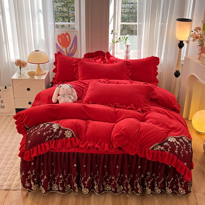 91家纺网 家纺一手货源 找家纺 唐人居 2025新款加厚牛奶绒床裙款四件套--花颜系列 花颜-玫瑰红