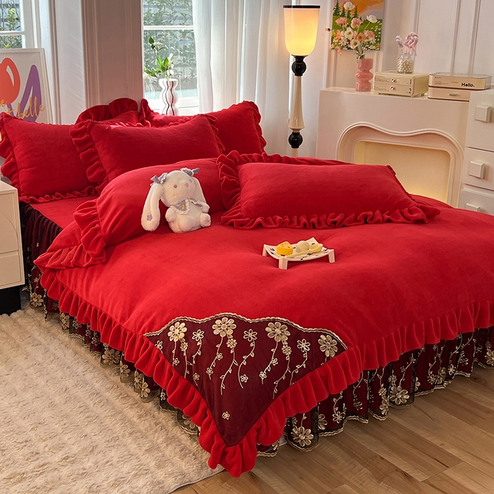 91家纺网 家纺一手货源 找家纺 唐人居 2025新款加厚牛奶绒床裙款四件套--花颜系列 花颜-玫瑰红