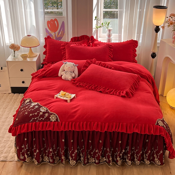 91家纺网 家纺一手货源 找家纺 唐人居 2025新款加厚牛奶绒床裙款四件套--花颜系列 花颜-玫瑰红