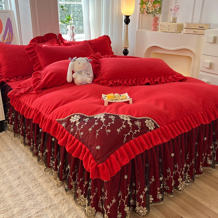 91家纺网 家纺一手货源 找家纺 唐人居 2025新款加厚牛奶绒床裙款四件套--花颜系列 花颜-玫瑰红