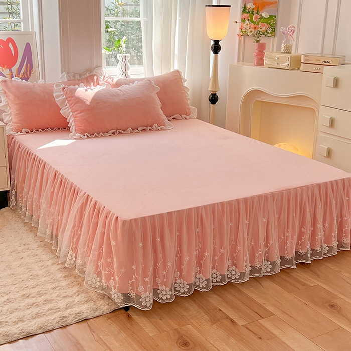 91家纺网 家纺一手货源 找家纺 唐人居 2025新款加厚牛奶绒床裙款四件套--花颜系列 花颜-浅粉玉