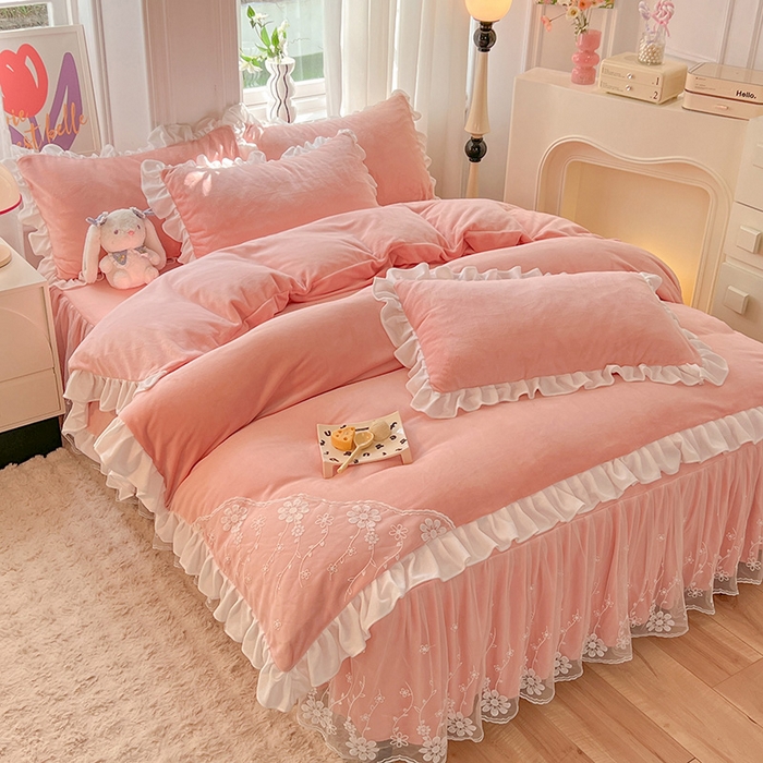 91家纺网 家纺一手货源 找家纺 唐人居 2025新款加厚牛奶绒床裙款四件套--花颜系列 花颜-浅粉玉