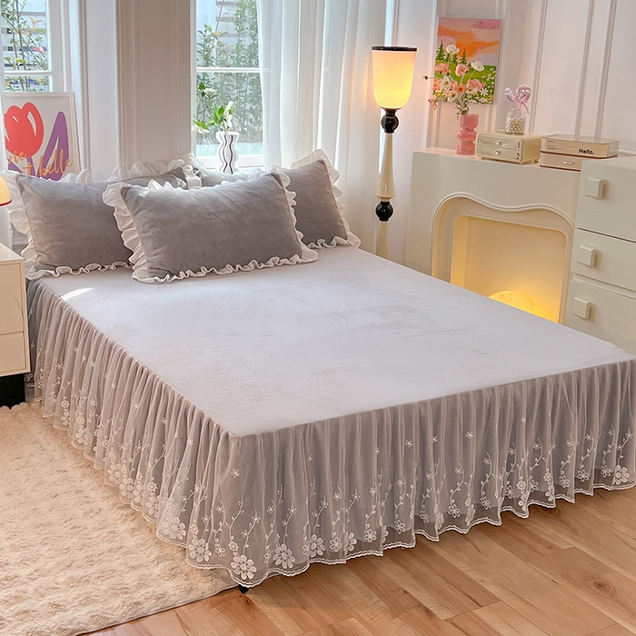 91家纺网 家纺一手货源 找家纺 唐人居 2025新款加厚牛奶绒床裙款四件套--花颜系列 花颜-浅灰