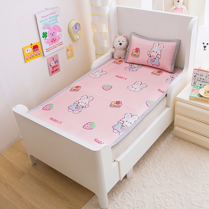 91家纺网 家纺一手货源 找家纺 萌宝家纺 2025新款7A抗菌儿童冰藤席卡通软席幼儿园冰丝席可定制 蛋糕兔子