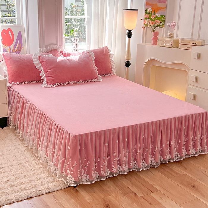 91家纺网 家纺一手货源 找家纺 唐人居 2025新款加厚牛奶绒床裙款四件套--花颜系列 花颜-桃粉