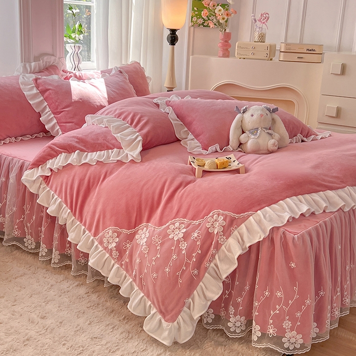 91家纺网 家纺一手货源 找家纺 唐人居 2025新款加厚牛奶绒床裙款四件套--花颜系列 花颜-桃粉