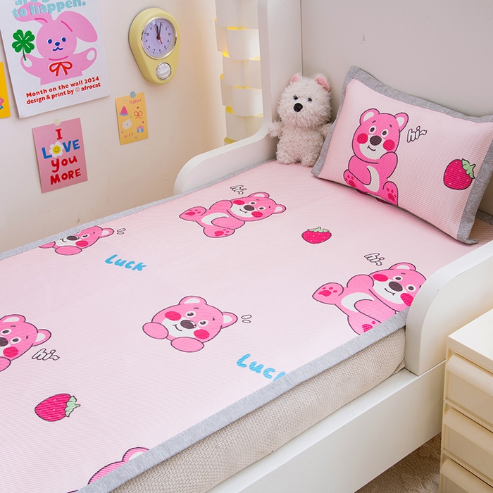 91家纺网 家纺一手货源 找家纺 萌宝家纺 2025新款7A抗菌儿童冰藤席卡通软席幼儿园冰丝席可定制 粉色小熊