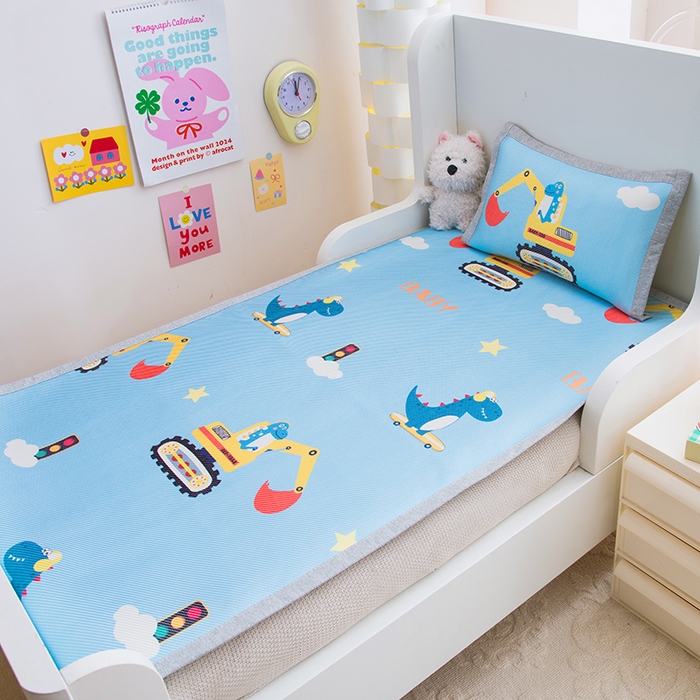 91家纺网 家纺一手货源 找家纺 萌宝家纺 2025新款7A抗菌儿童冰藤席卡通软席幼儿园冰丝席可定制 恐龙挖掘机