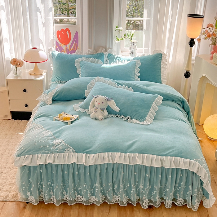 91家纺网 家纺一手货源 找家纺 唐人居 2025新款加厚牛奶绒床裙款四件套--花颜系列 花颜-天蓝