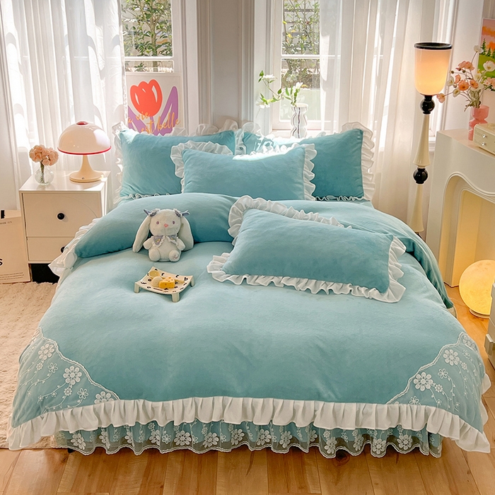 91家纺网 家纺一手货源 找家纺 唐人居 2025新款加厚牛奶绒床裙款四件套--花颜系列 花颜-天蓝