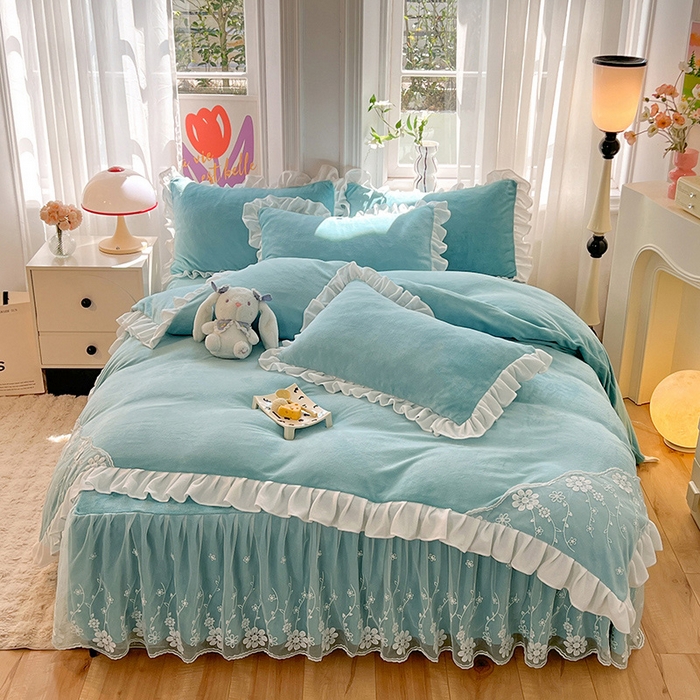 91家纺网 家纺一手货源 找家纺 唐人居 2025新款加厚牛奶绒床裙款四件套--花颜系列 花颜-天蓝