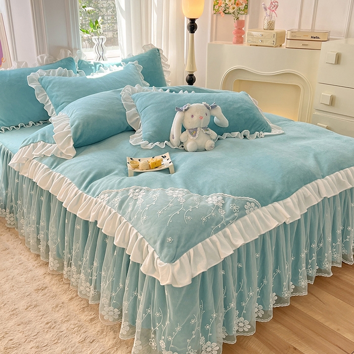 91家纺网 家纺一手货源 找家纺 唐人居 2025新款加厚牛奶绒床裙款四件套--花颜系列 花颜-天蓝