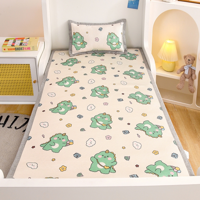 91家纺网 家纺一手货源 找家纺 萌宝家纺 2025新款7A抗菌儿童冰藤席卡通软席幼儿园冰丝席可定制 小恐龙