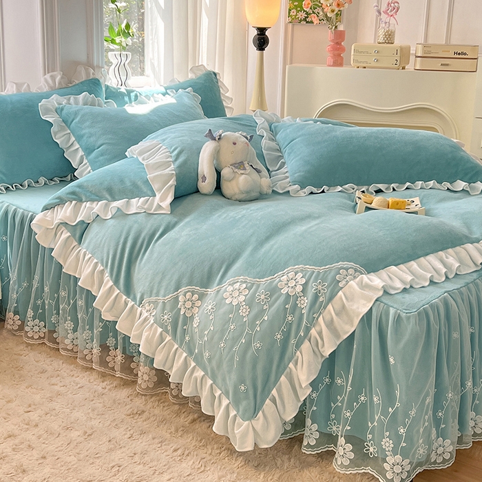 91家纺网 家纺一手货源 找家纺 唐人居 2025新款加厚牛奶绒床裙款四件套--花颜系列 花颜-天蓝