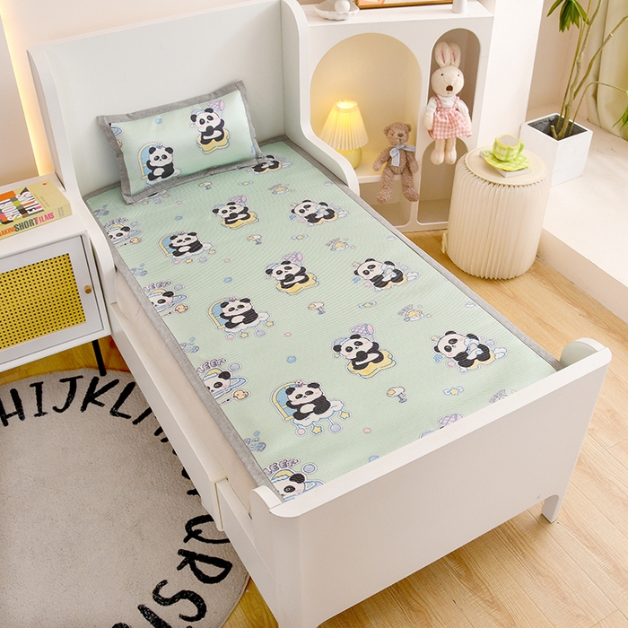 91家纺网 家纺一手货源 找家纺 萌宝家纺 2025新款7A抗菌儿童冰藤席卡通软席幼儿园冰丝席可定制 小熊猫