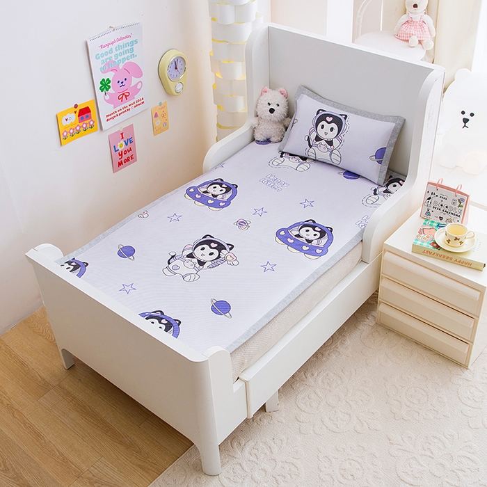 91家纺网 家纺一手货源 找家纺 萌宝家纺 2025新款7A抗菌儿童冰藤席卡通软席幼儿园冰丝席可定制 紫色精灵