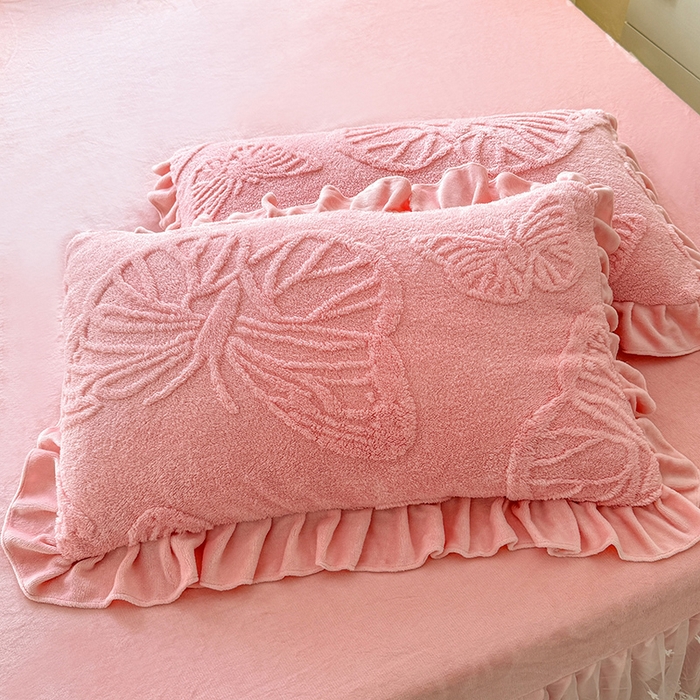 91家纺网 家纺一手货源 找家纺 （总）唐人居 2025新款雕花牛奶绒床裙花边四件套--蝶舞