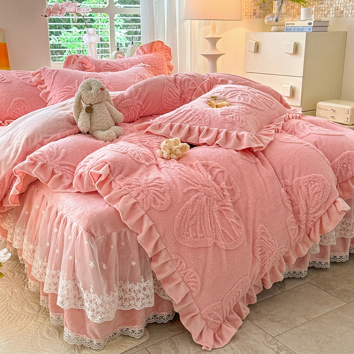 91家纺网 家纺一手货源 找家纺 唐人居 2025新款雕花牛奶绒床裙花边四件套--蝶舞 蝶舞-粉玉