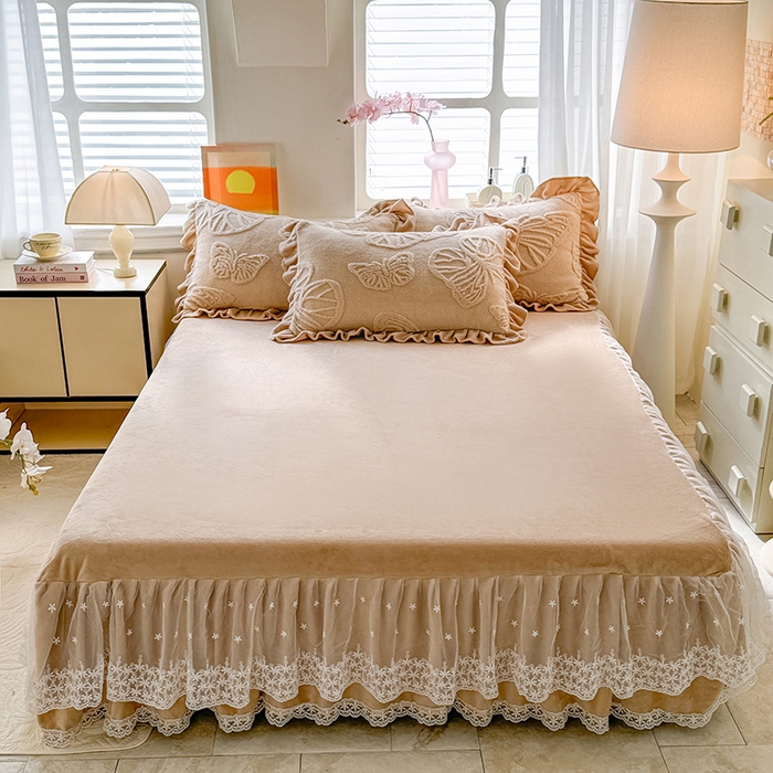 91家纺网 家纺一手货源 找家纺 唐人居 2025新款雕花牛奶绒床裙花边四件套--蝶舞 蝶舞-卡其