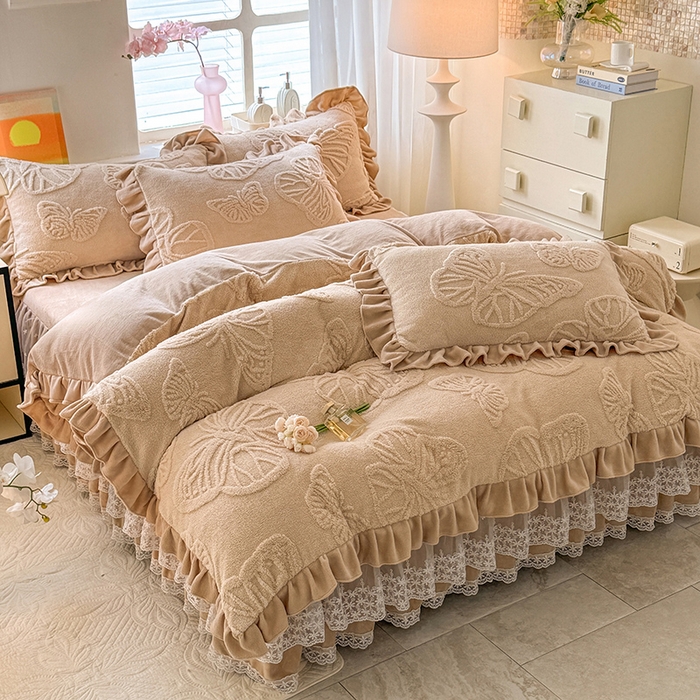 91家纺网 家纺一手货源 找家纺 唐人居 2025新款雕花牛奶绒床裙花边四件套--蝶舞 蝶舞-卡其