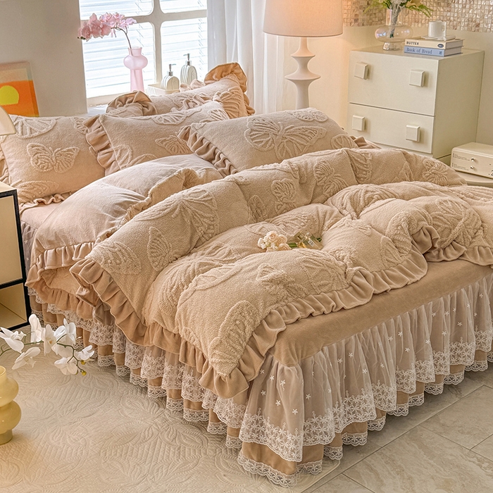 91家纺网 家纺一手货源 找家纺 唐人居 2025新款雕花牛奶绒床裙花边四件套--蝶舞 蝶舞-卡其