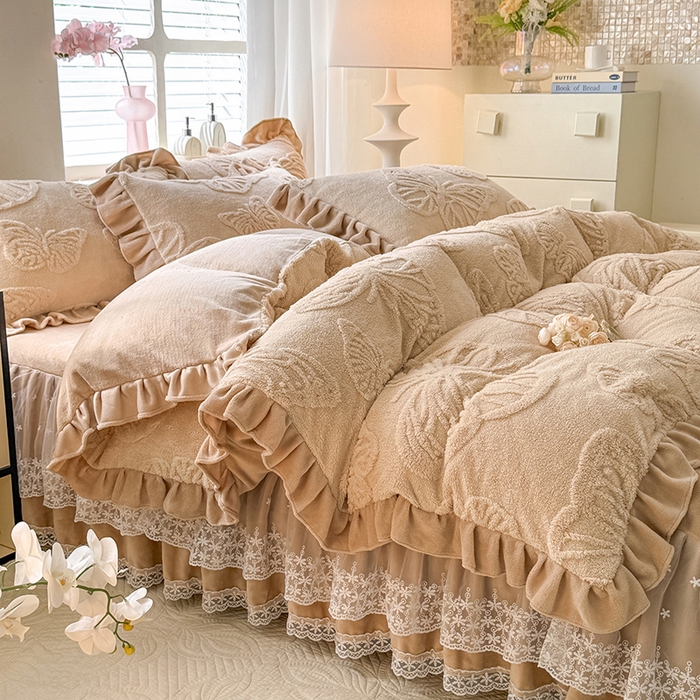 91家纺网 家纺一手货源 找家纺 唐人居 2025新款雕花牛奶绒床裙花边四件套--蝶舞 蝶舞-卡其