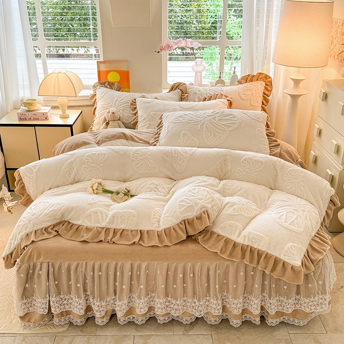 91家纺网 家纺一手货源 找家纺 唐人居 2025新款雕花牛奶绒床裙花边四件套--蝶舞 蝶舞-奶白