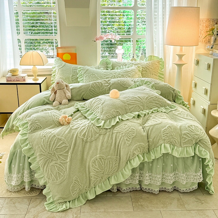 91家纺网 家纺一手货源 找家纺 唐人居 2025新款雕花牛奶绒床裙花边四件套--蝶舞 蝶舞-水绿