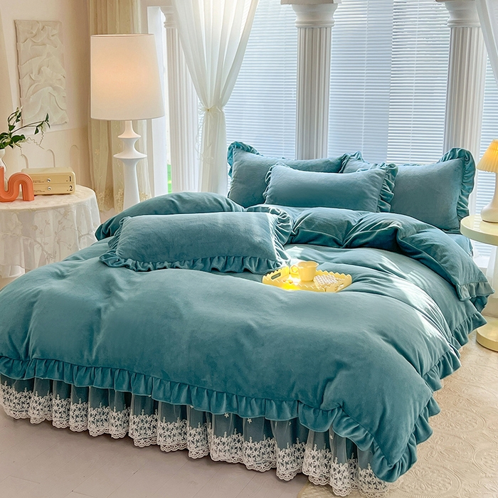 91家纺网 家纺一手货源 找家纺 （总）唐人居 2025新款加厚牛奶绒蕾丝花边床裙款四件套--爱丽丝系列