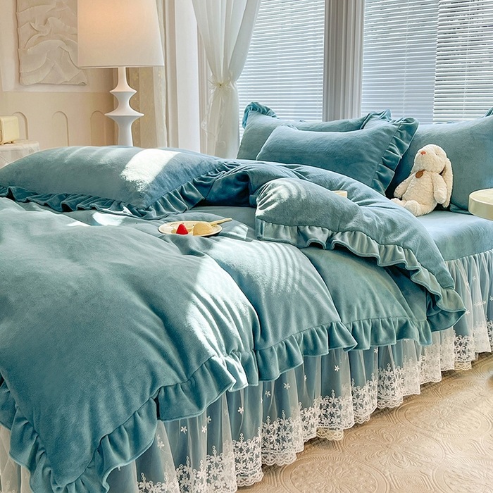 91家纺网 家纺一手货源 找家纺 （总）唐人居 2025新款加厚牛奶绒蕾丝花边床裙款四件套--爱丽丝系列