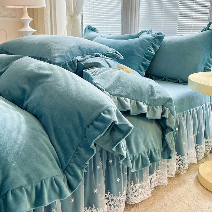 91家纺网 家纺一手货源 找家纺 （总）唐人居 2025新款加厚牛奶绒蕾丝花边床裙款四件套--爱丽丝系列