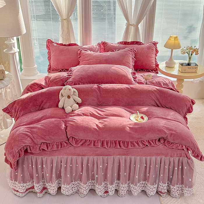 91家纺网 家纺一手货源 找家纺 （总）唐人居 2025新款加厚牛奶绒蕾丝花边床裙款四件套--爱丽丝系列