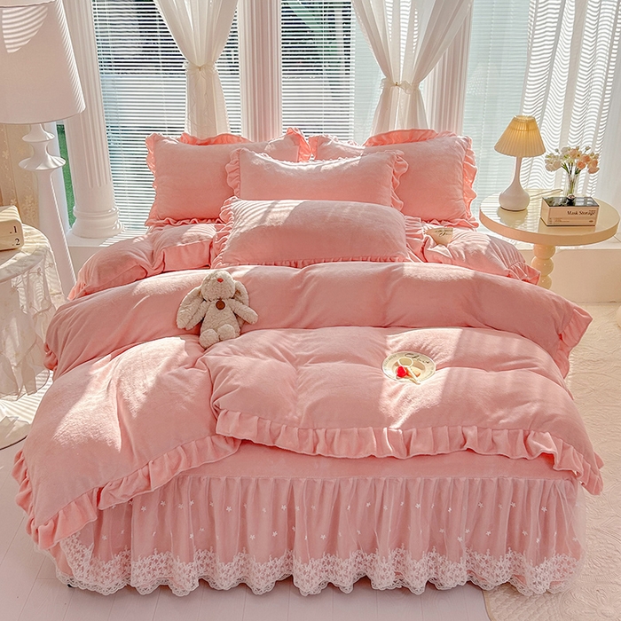 91家纺网 家纺一手货源 找家纺 （总）唐人居 2025新款加厚牛奶绒蕾丝花边床裙款四件套--爱丽丝系列