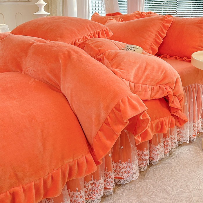 91家纺网 家纺一手货源 找家纺 唐人居 2025新款加厚牛奶绒蕾丝花边床裙款四件套--爱丽丝系列 爱丽丝-橘色