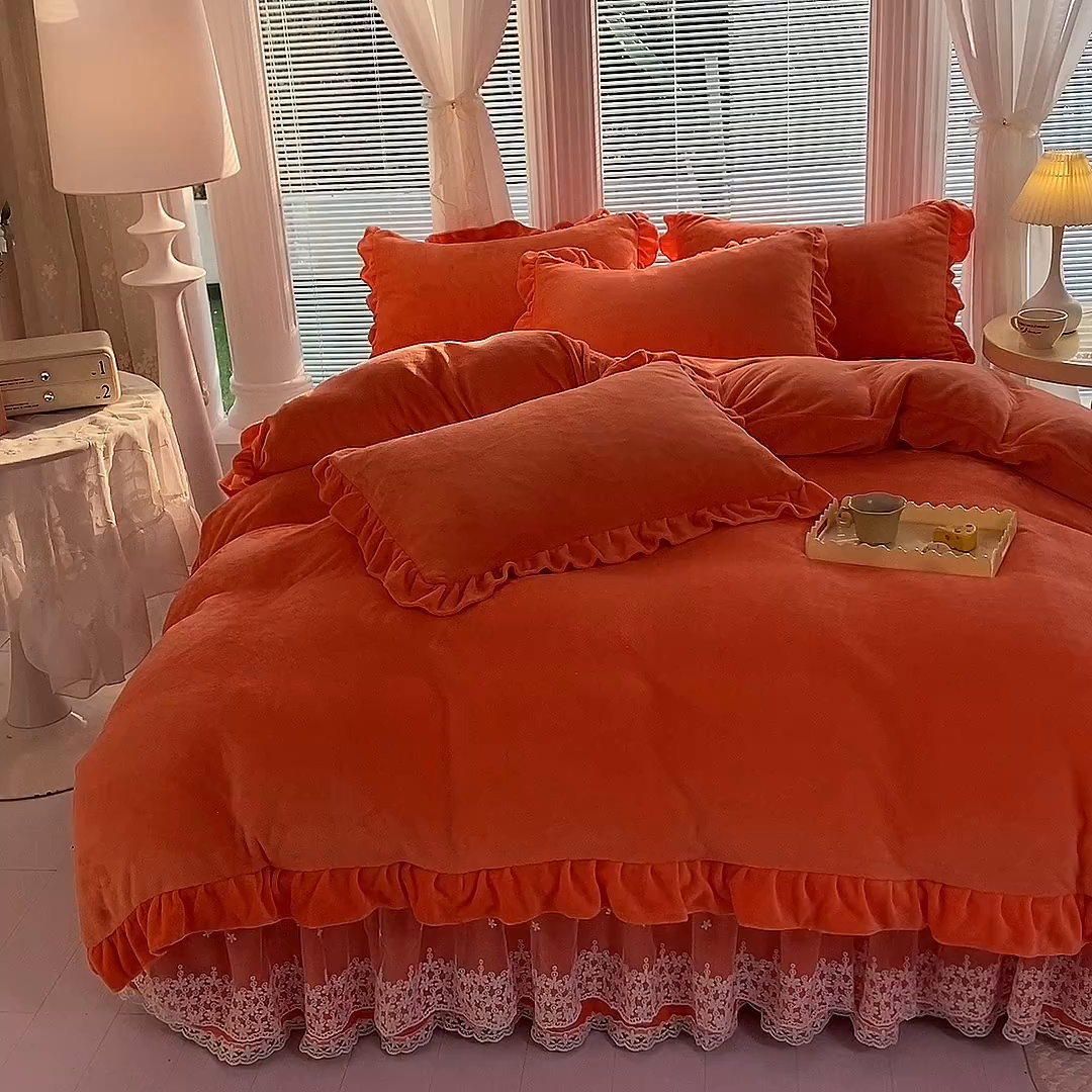 91家纺网 家纺一手货源 找家纺 唐人居 2025新款加厚牛奶绒蕾丝花边床裙款四件套--爱丽丝系列 爱丽丝-橘色