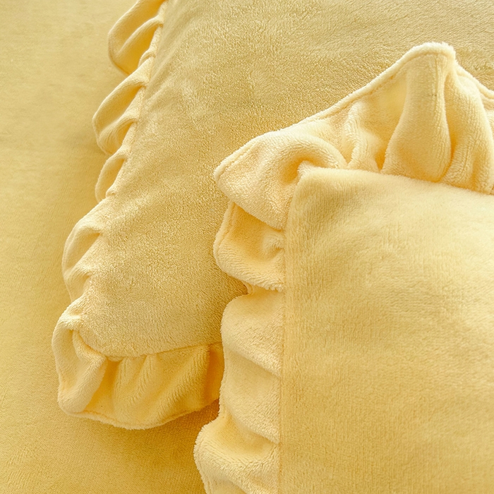 91家纺网 家纺一手货源 找家纺 唐人居 2025新款加厚牛奶绒蕾丝花边床裙款四件套--爱丽丝系列 爱丽丝-米黄