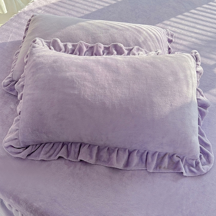 91家纺网 家纺一手货源 找家纺 唐人居 2025新款加厚牛奶绒蕾丝花边床裙款四件套--爱丽丝系列 爱丽丝-浅紫