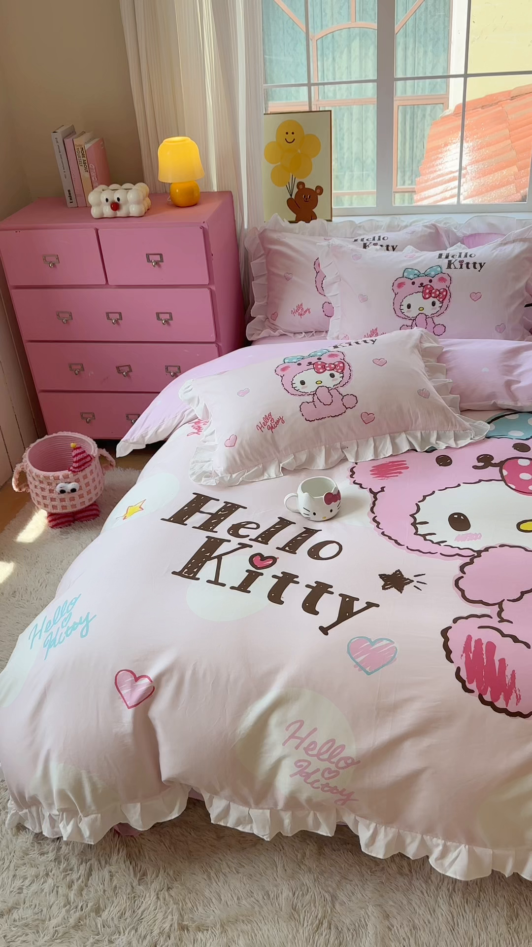 91家纺网 家纺一手货源 找家纺 2025新款大版三丽鸥系列 纯棉床单全棉床裙学生三四件套 花边款 宝宝凯蒂猫-白花边