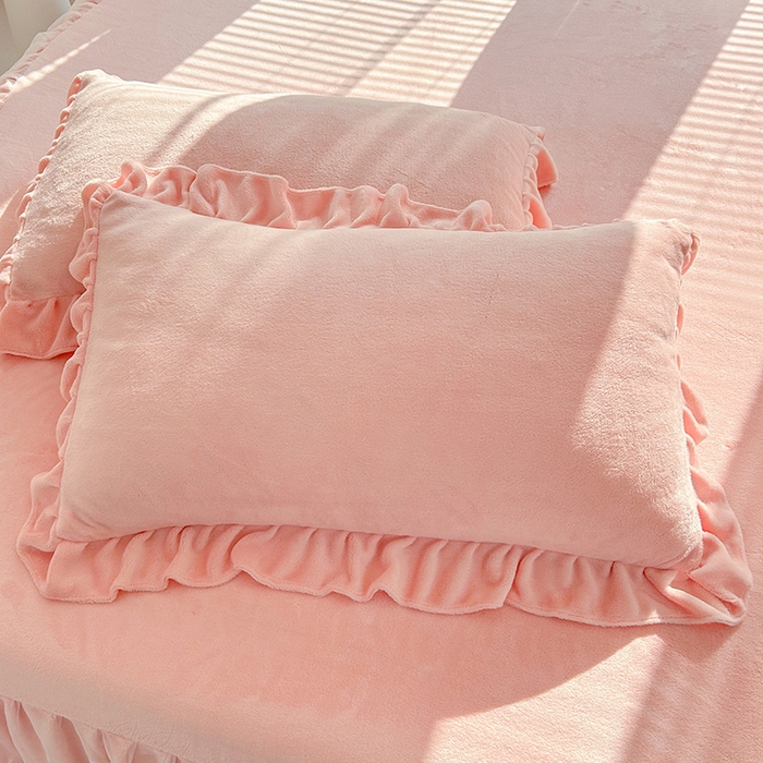 91家纺网 家纺一手货源 找家纺 唐人居 2025新款加厚牛奶绒蕾丝花边床裙款四件套--爱丽丝系列 爱丽丝-玉