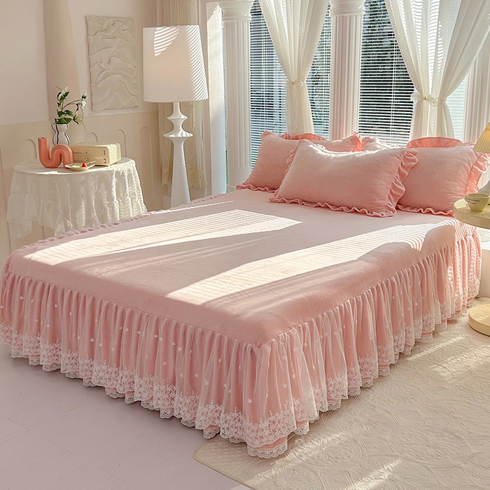 91家纺网 家纺一手货源 找家纺 唐人居 2025新款加厚牛奶绒蕾丝花边床裙款四件套--爱丽丝系列 爱丽丝-玉