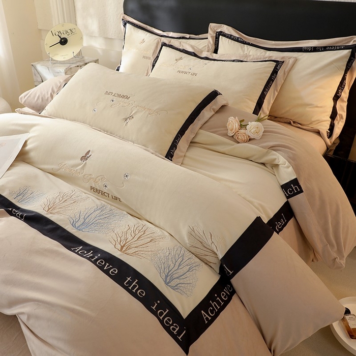 91家纺网 家纺一手货源 找家纺 唐人居 2025新款宝宝绒绣花四件套-塞纳河畔 塞纳河畔-卡其