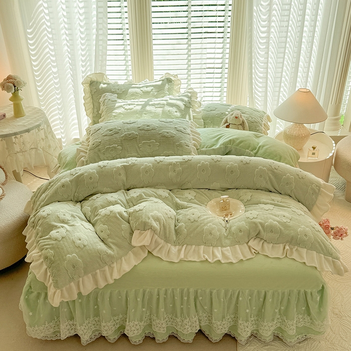 91家纺网 家纺一手货源 找家纺 唐人居 2025新款雕花花边兔毛绒床裙四件套 花儿朵朵-浅绿