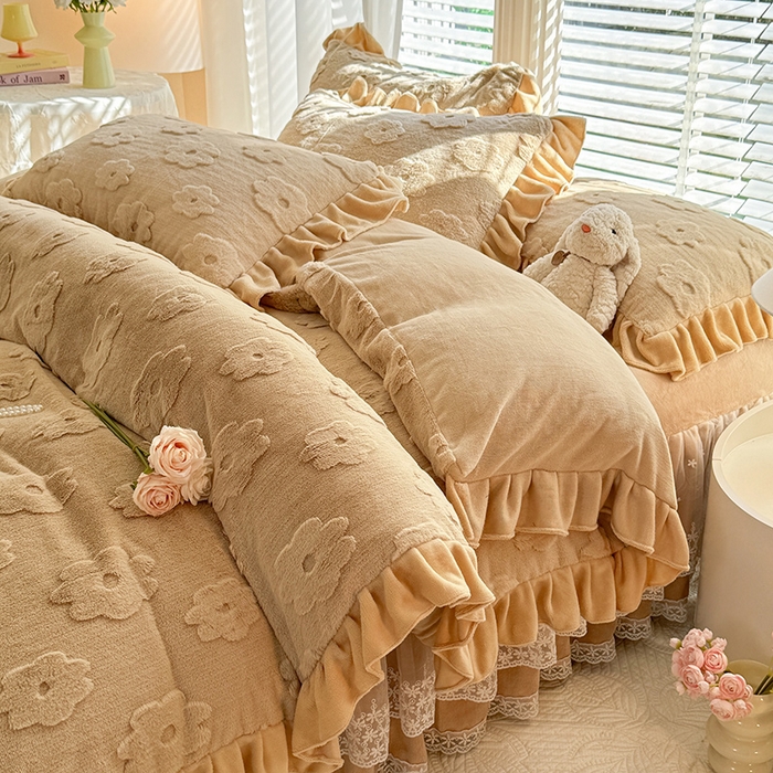 91家纺网 家纺一手货源 找家纺 唐人居 2025新款雕花花边兔毛绒床裙四件套 花儿朵朵-卡其