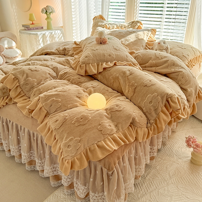 91家纺网 家纺一手货源 找家纺 唐人居 2025新款雕花花边兔毛绒床裙四件套 花儿朵朵-卡其