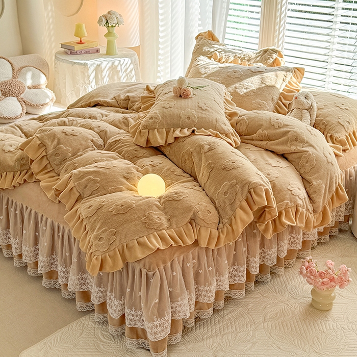 91家纺网 家纺一手货源 找家纺 唐人居 2025新款雕花花边兔毛绒床裙四件套 花儿朵朵-卡其