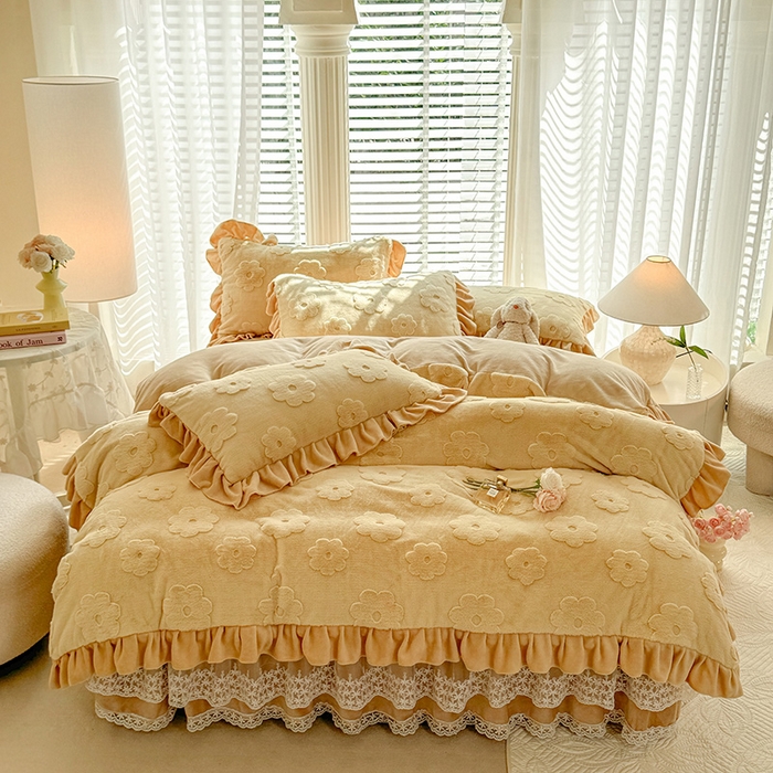 91家纺网 家纺一手货源 找家纺 唐人居 2025新款雕花花边兔毛绒床裙四件套 花儿朵朵-奶黄