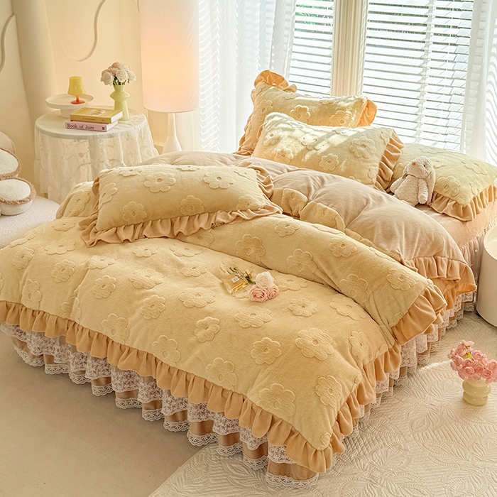 91家纺网 家纺一手货源 找家纺 唐人居 2025新款雕花花边兔毛绒床裙四件套 花儿朵朵-奶黄