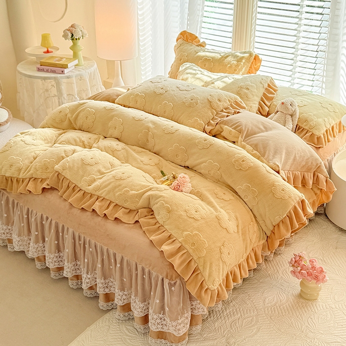 91家纺网 家纺一手货源 找家纺 唐人居 2025新款雕花花边兔毛绒床裙四件套 花儿朵朵-奶黄